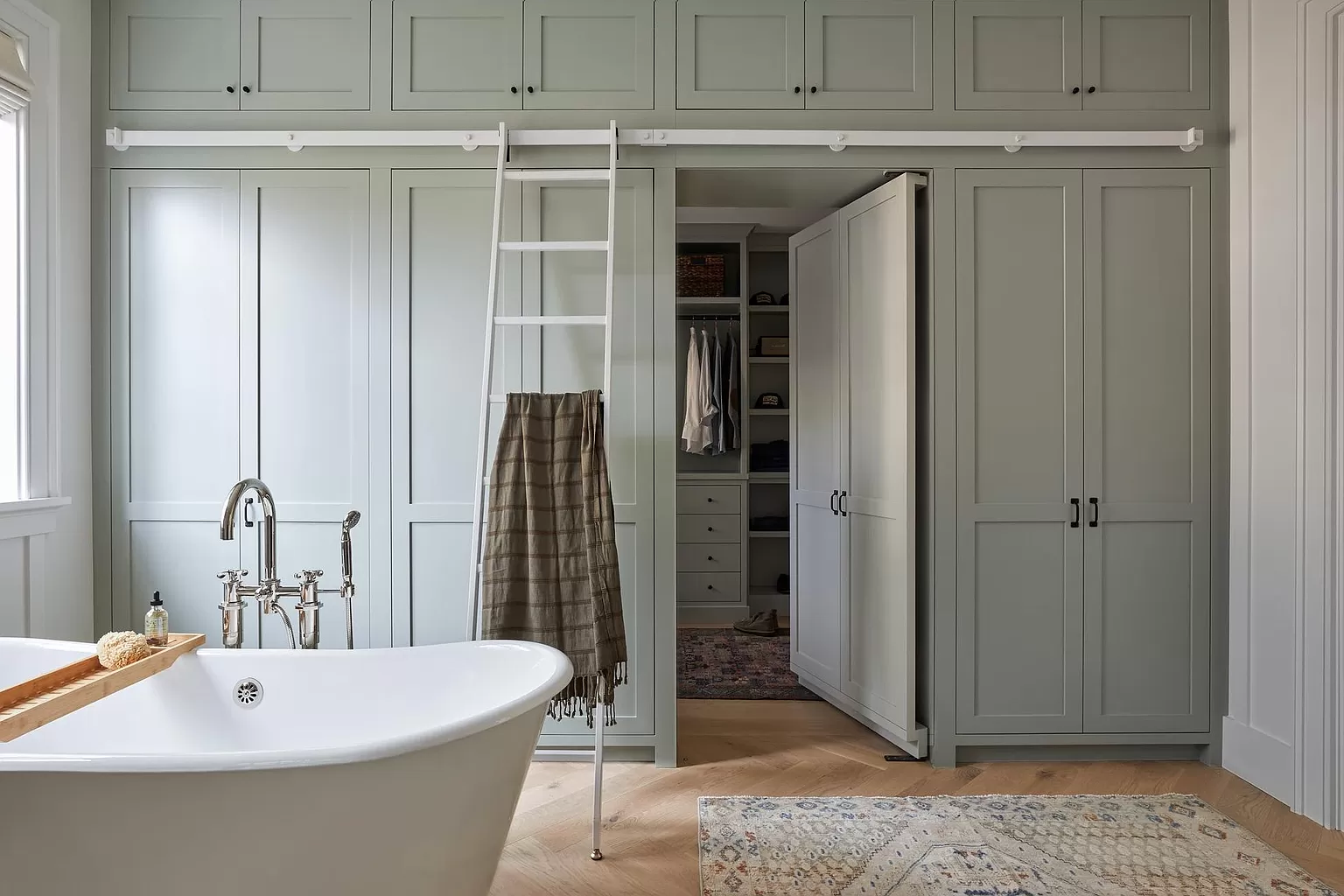 Bath finish by Pucci Painting