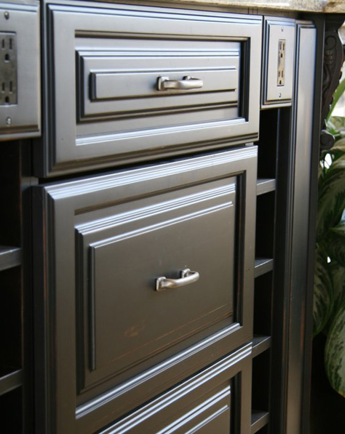 Refinished kitchen by Pucci Painting